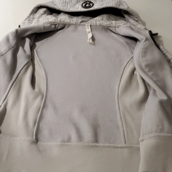 Lululemon Heathered Grey Scuba Hoodie Thumbholes Size 6 - Picture 8 of 10
